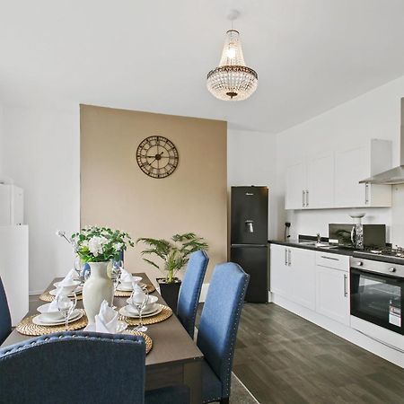 Home In Woodhouse, Leeds Лидс Экстерьер фото