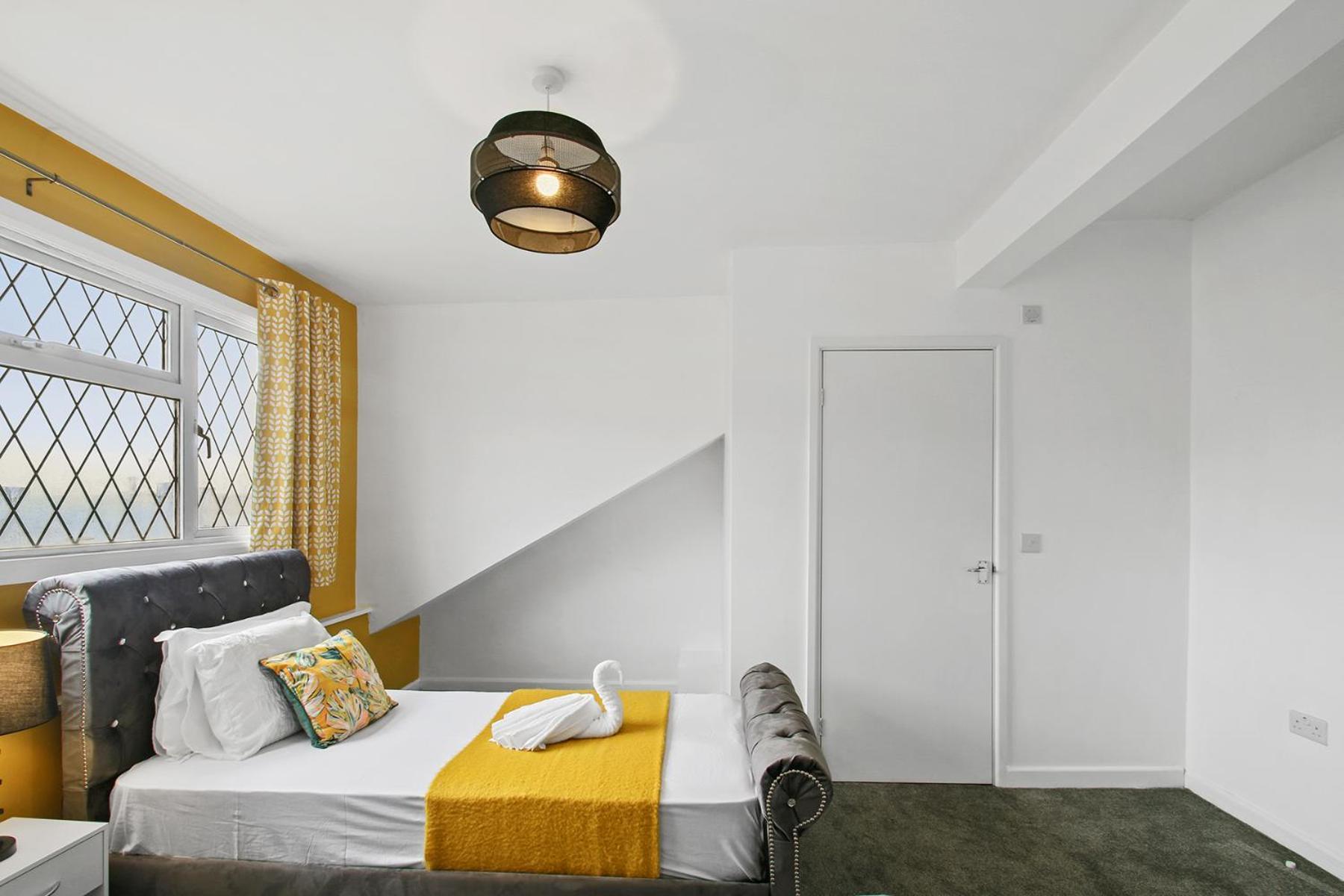 Home In Woodhouse, Leeds Лидс Экстерьер фото